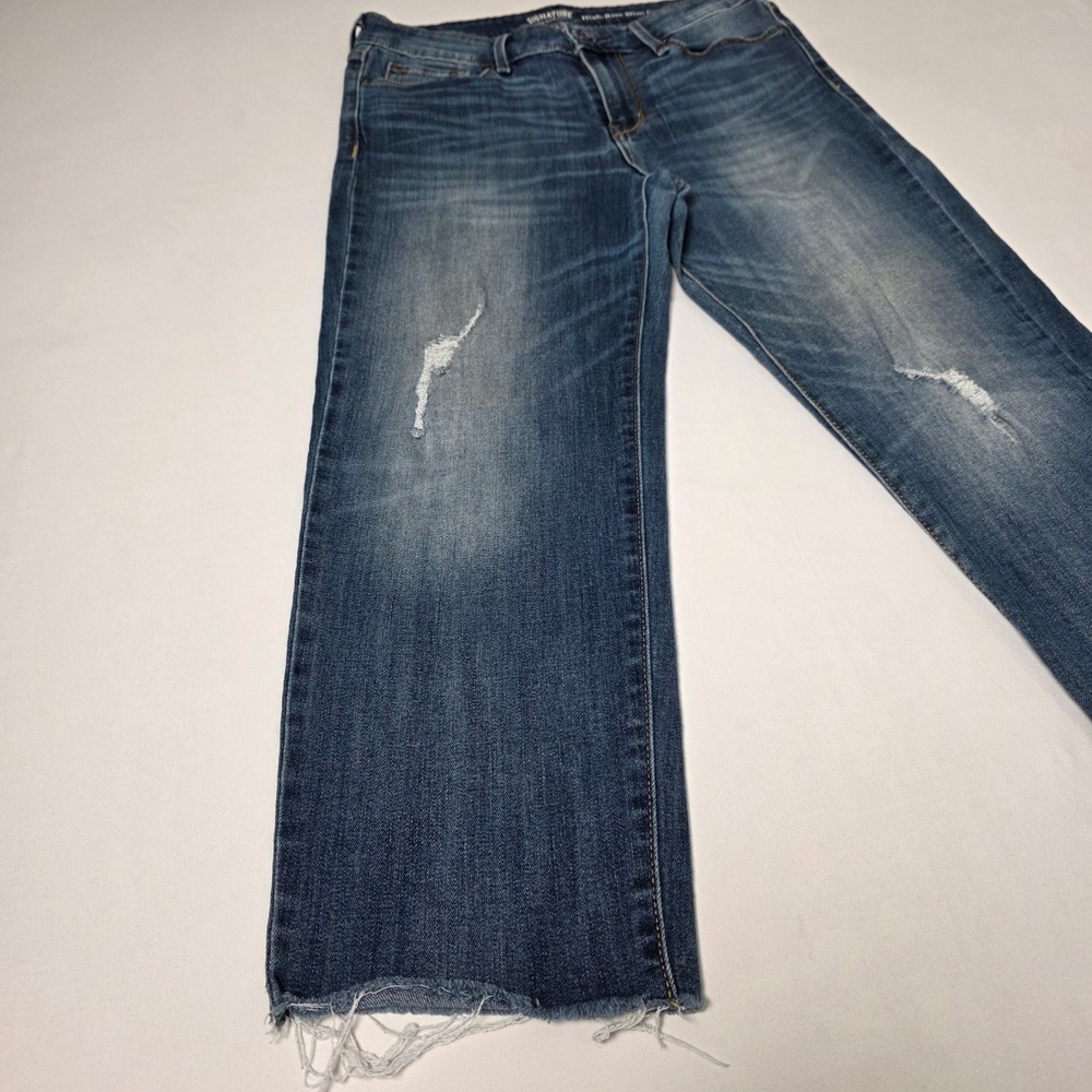 Signature by Levi Strauss Jeans Womens 6‎ Blue High Rise Slim Crop Distressed - Picture 3 of 16